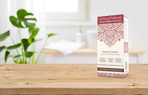 Tints of Nature Henna Cream Light Brown | Semi Permanent Hair Dye Kit | Cool Light Brown Hair Colour | Made From Natural Henna & Plant Extracts | Vegan Friendly | 70ml / 2.46 fl oz